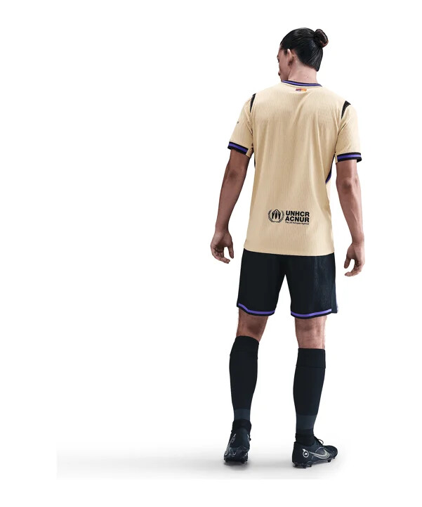 nike fc barcelona autentični gostujući dres 20252026 zlatni f784