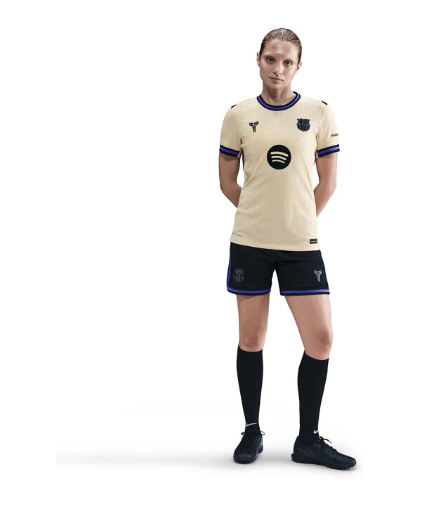 nike fc barcelona autentični gostujući dres 20252026 ženski zlatni f783