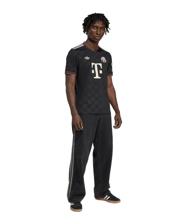 adidas fc bayern münchen 3. dres 20252026 crni