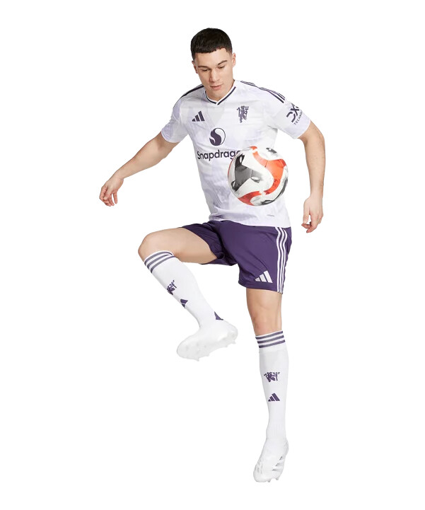 adidas manchester united kratke hlače za goste 2025.2026. ljubičaste