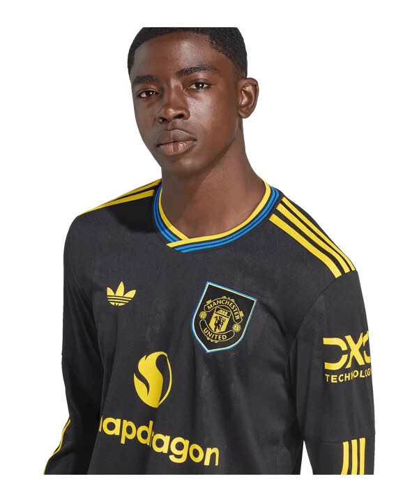 adidas manchester united dres dugih rukava za treću momčad 2025.2026. crni