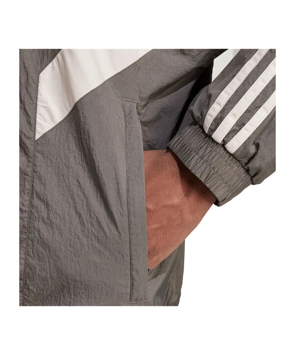 adidas originals real madrid majica smeđe boje