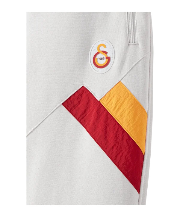 sive hlače galatasaray istanbul