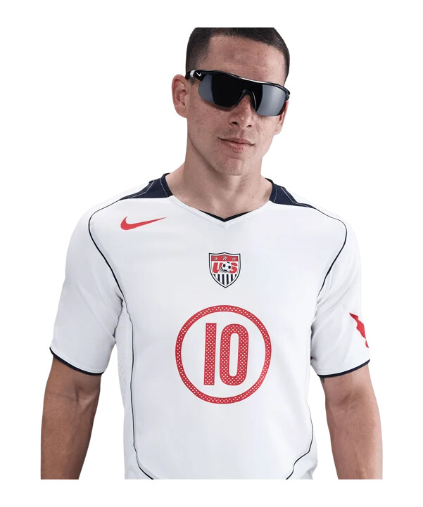 nike usa reissue 2004 donovan 10 jersey bijeli f100